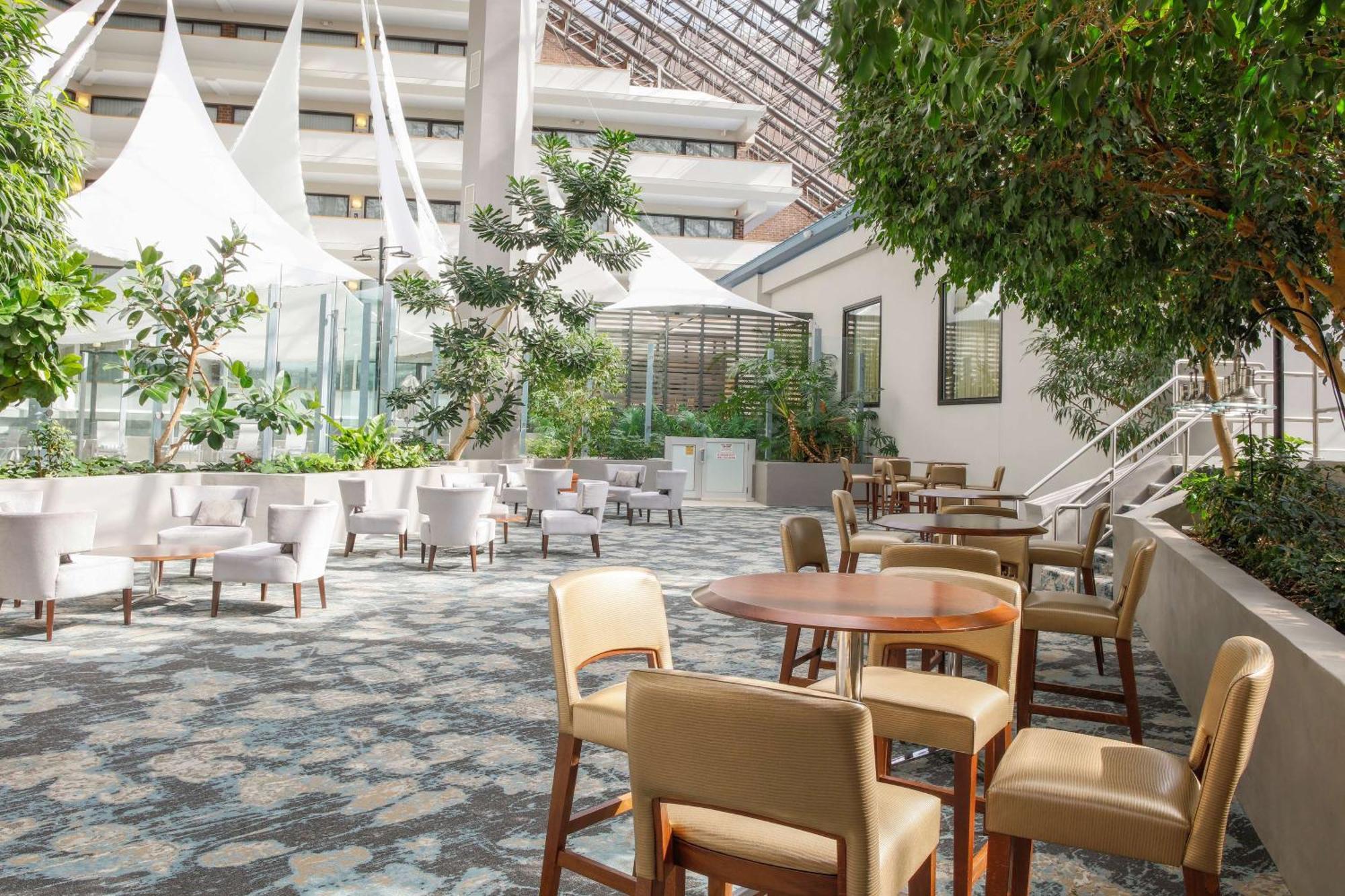 Doubletree By Hilton Rochester Henrietta Extérieur photo