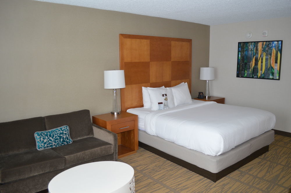 Doubletree By Hilton Rochester Henrietta Extérieur photo