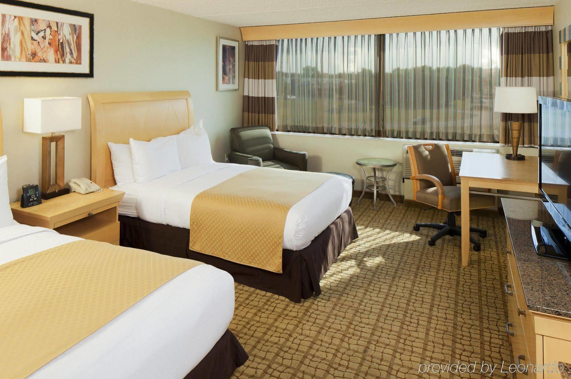 Doubletree By Hilton Rochester Henrietta Extérieur photo