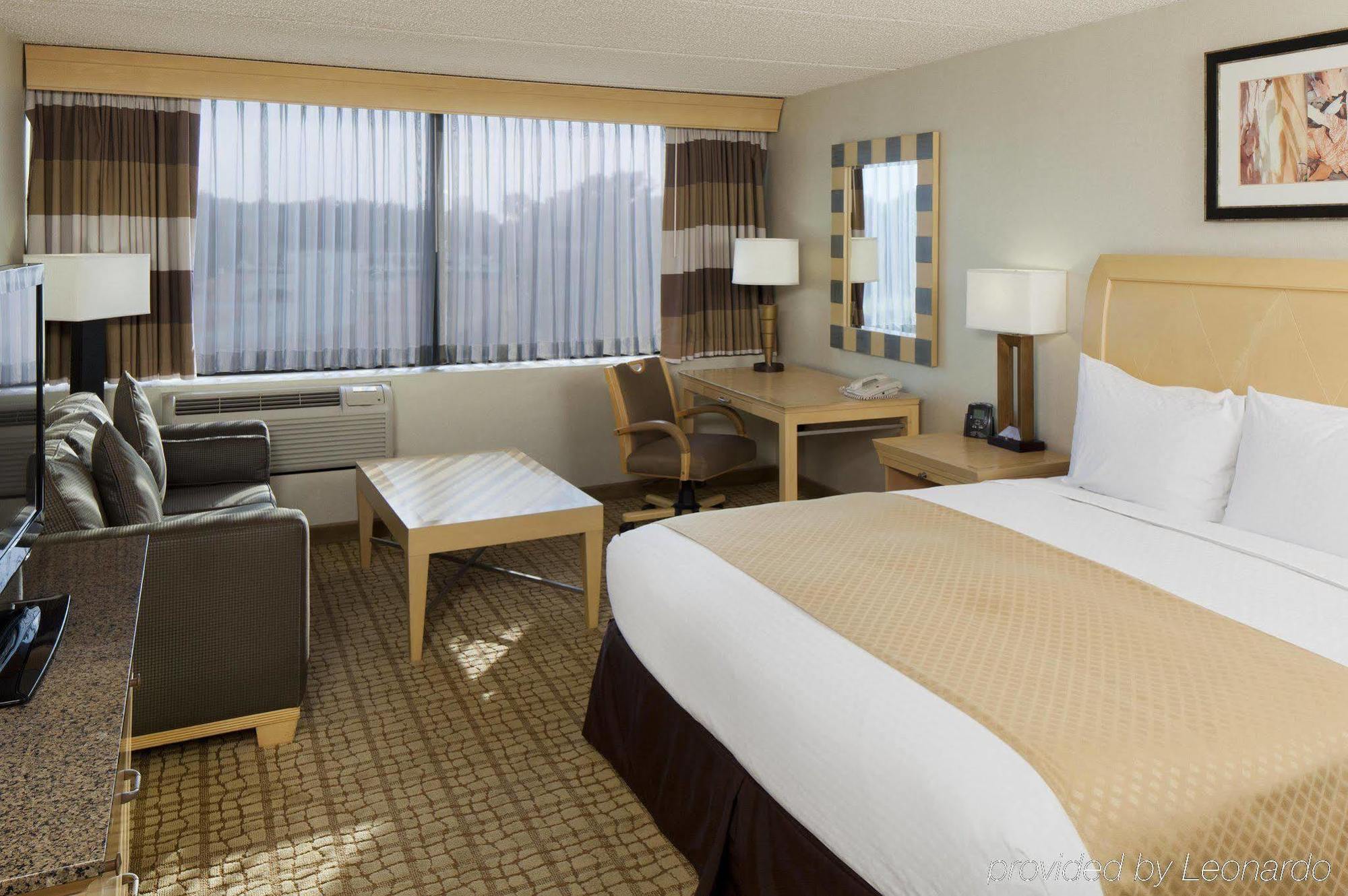 Doubletree By Hilton Rochester Henrietta Extérieur photo